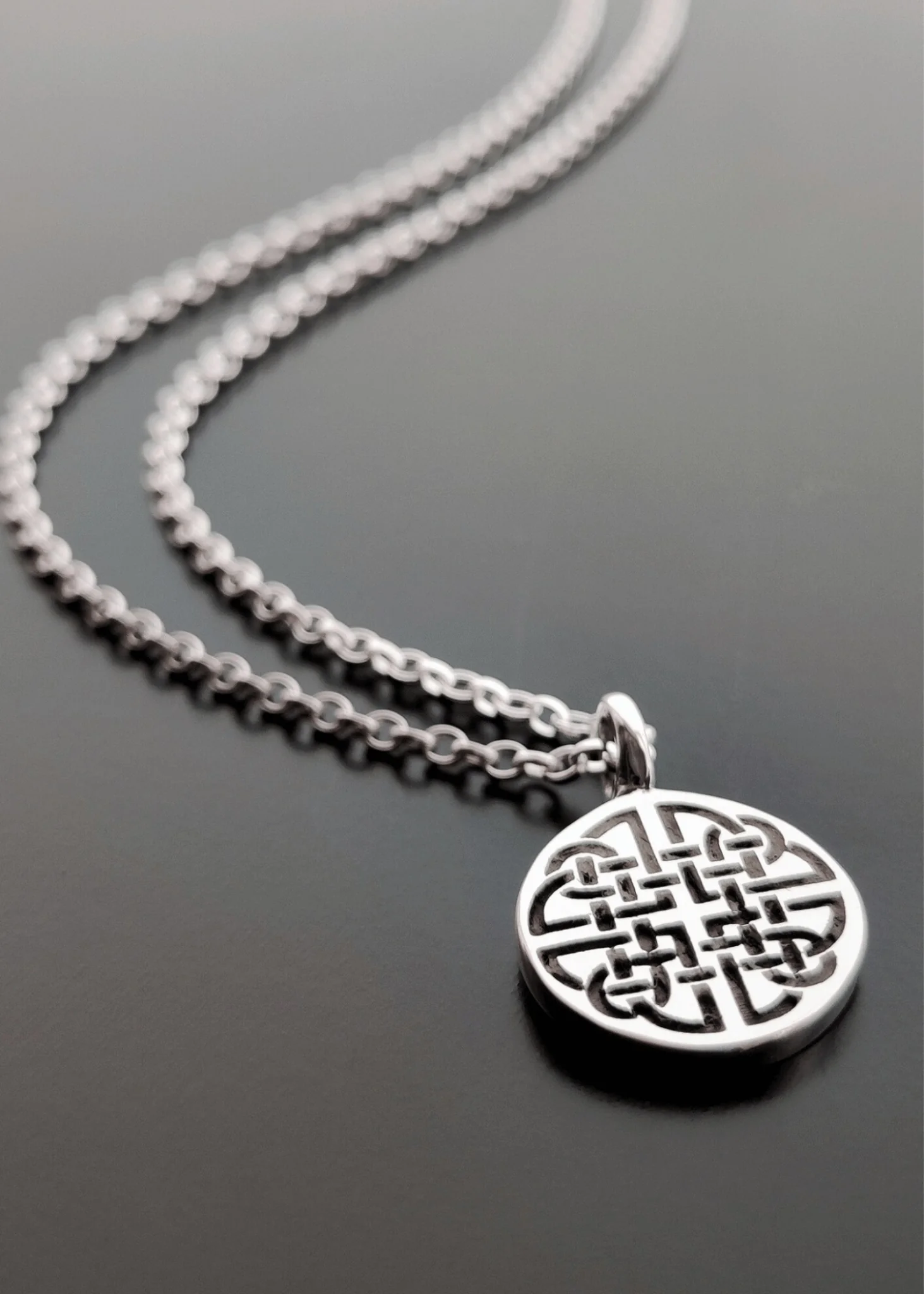 Dara Knot Pendant - Image 2