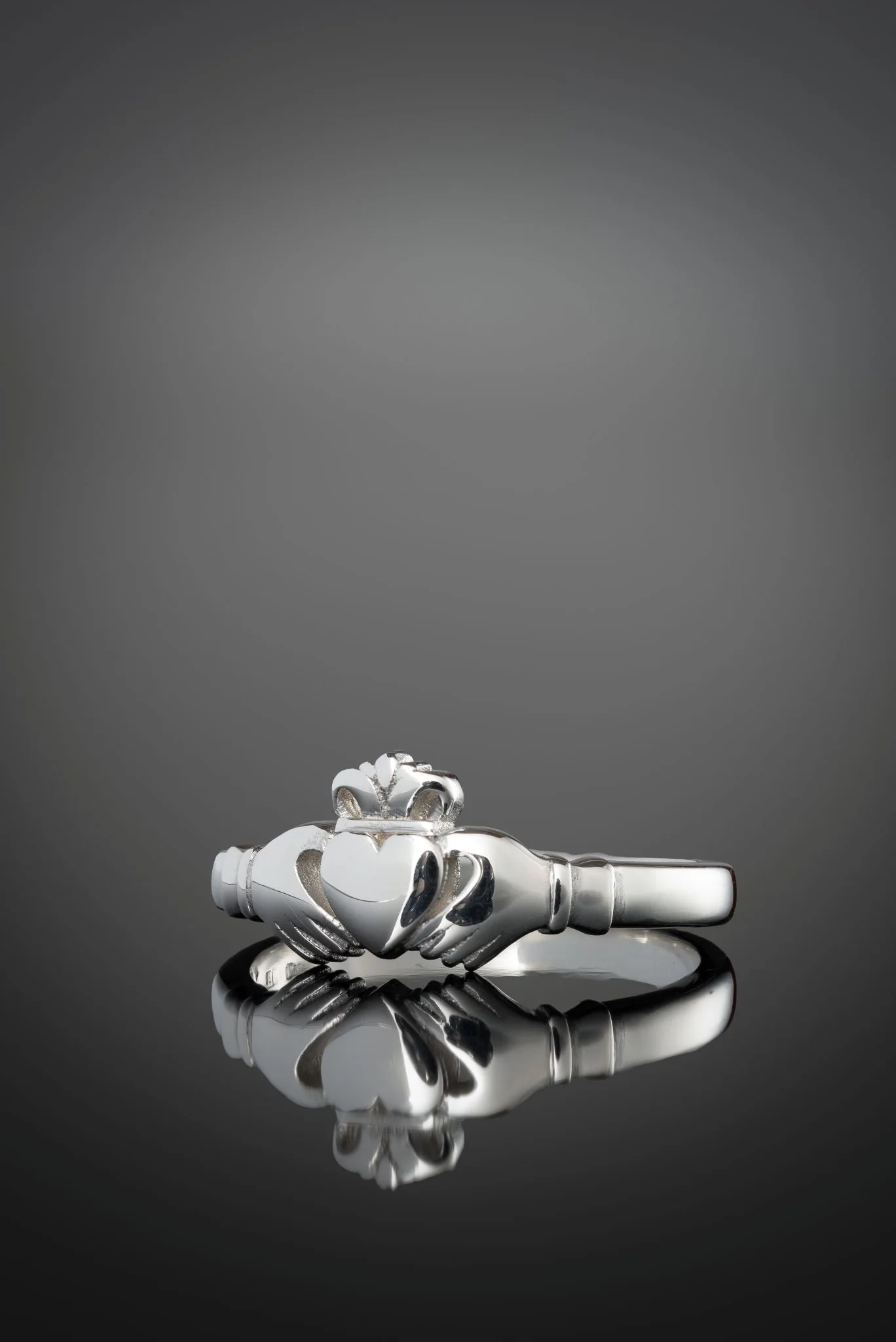 Heritage Claddagh Ring - Image 2