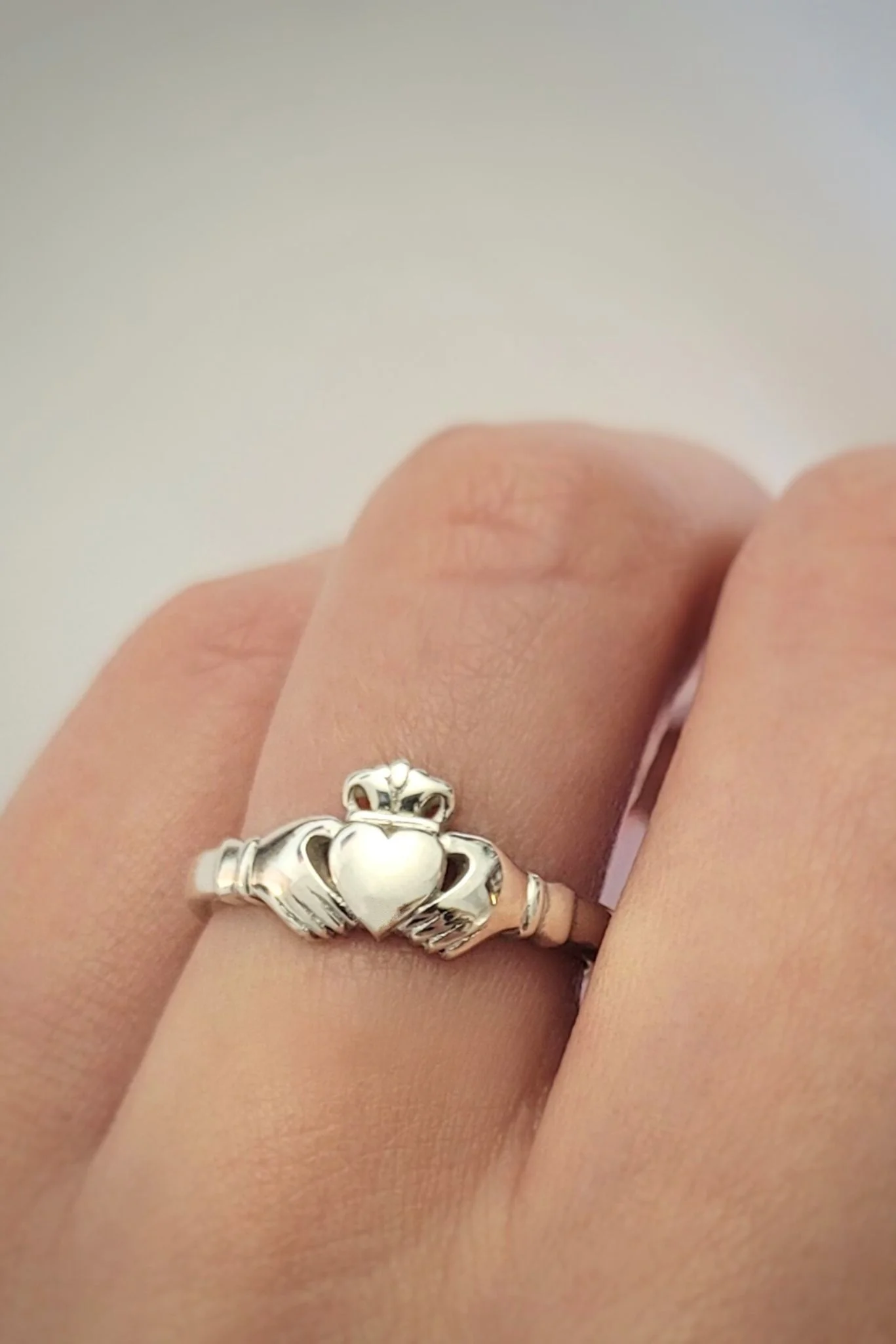 Heritage Claddagh Ring - Image 3