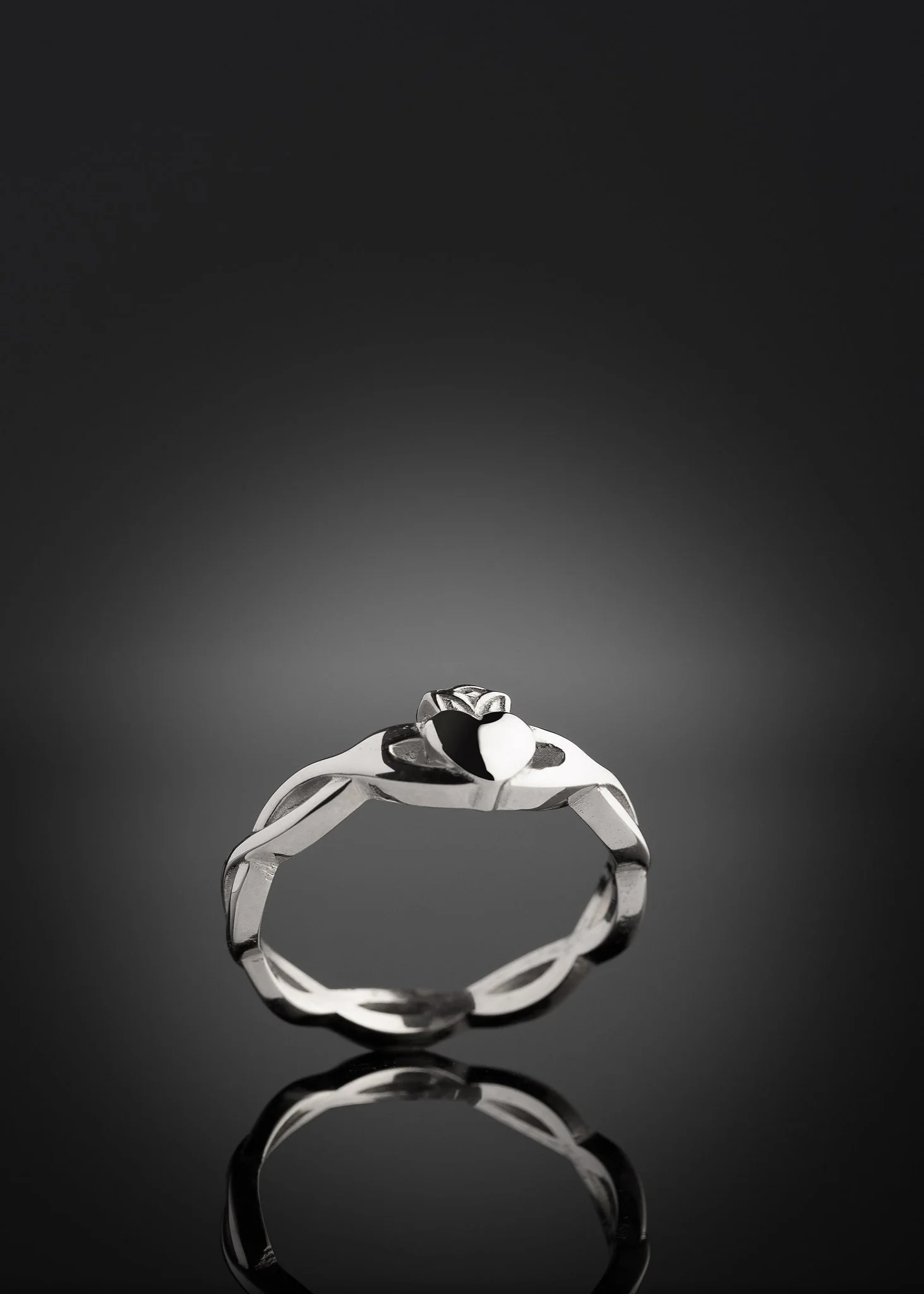 Silver Claddagh Ring Twist Band - Image 2