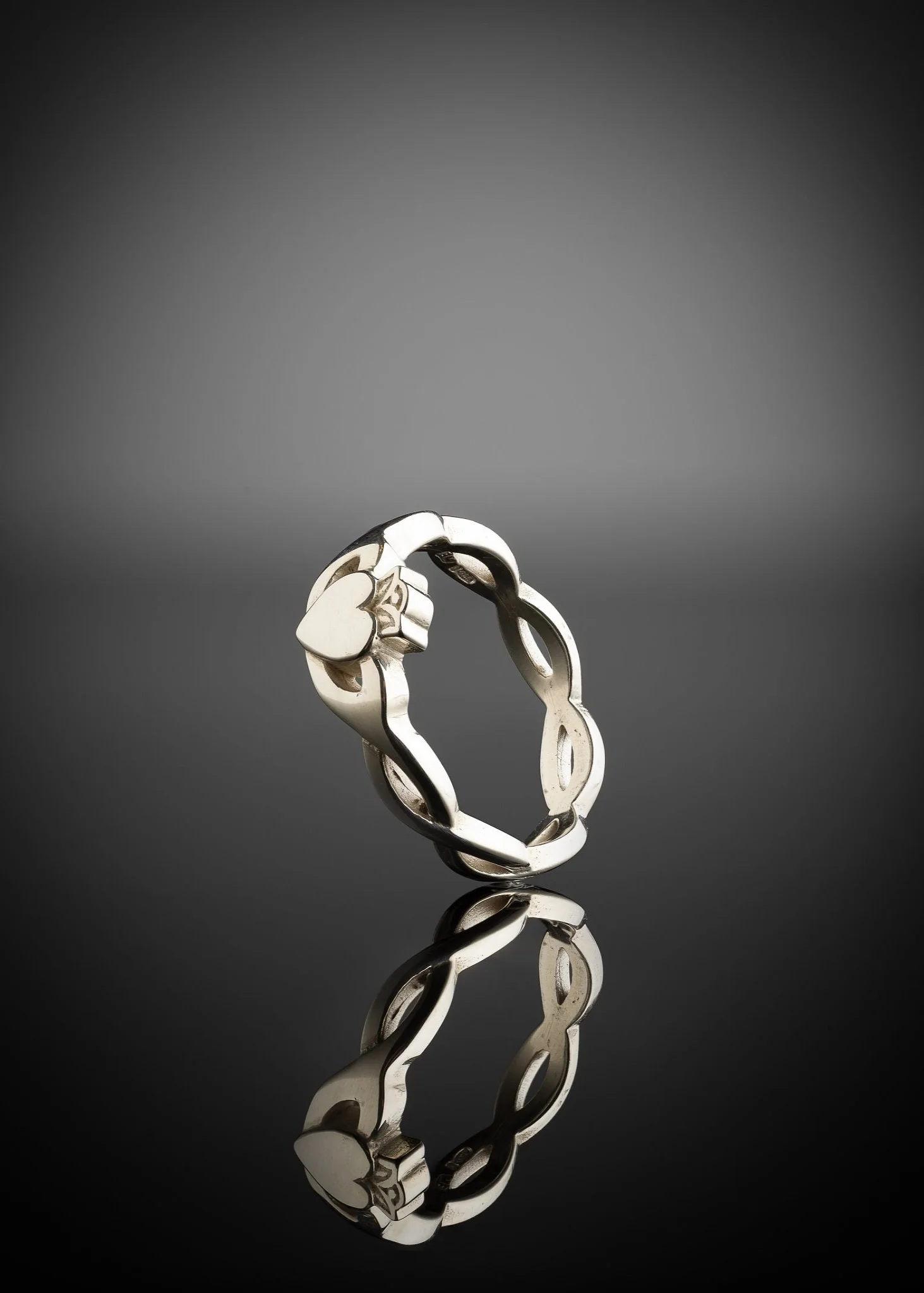 Silver Claddagh Ring Twist Band - Image 3