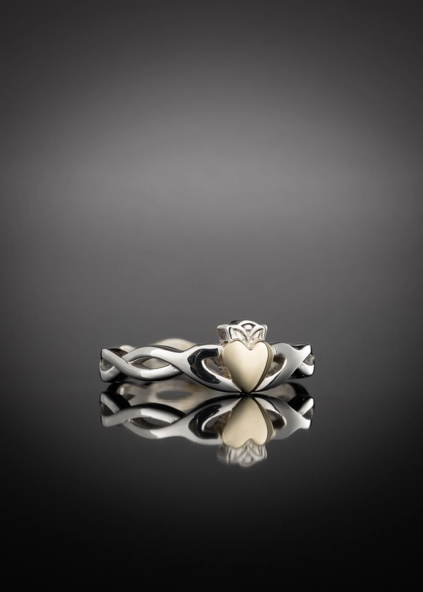 Two Tone Gold Claddagh Ring Weave Band - Image 2