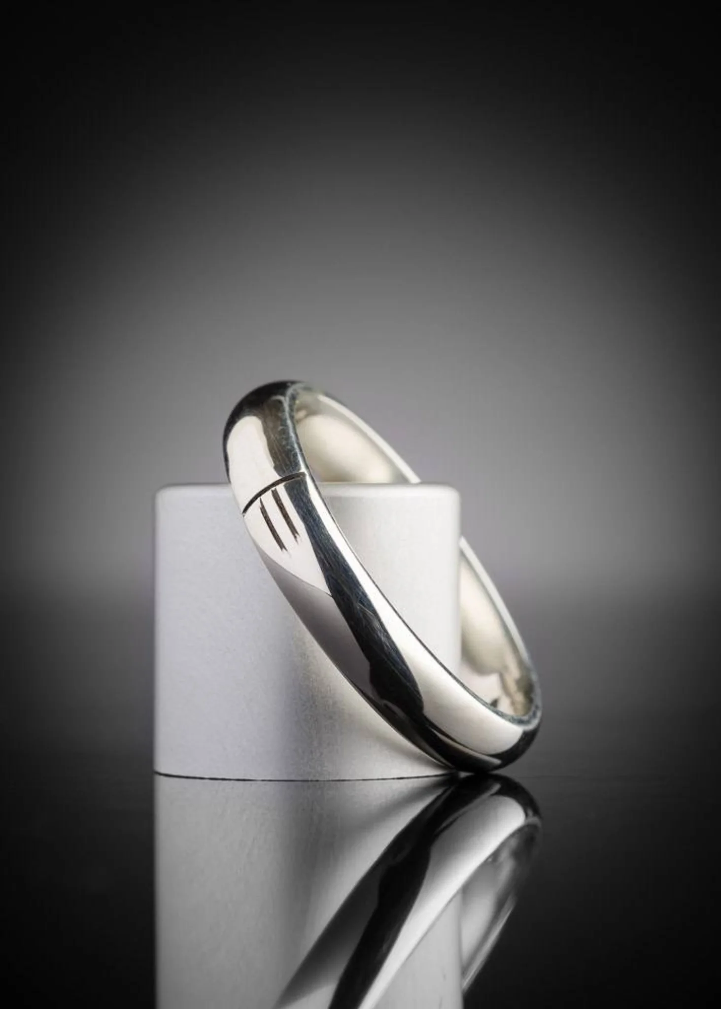 Ogham Court Men's Wedding Ring 4mm