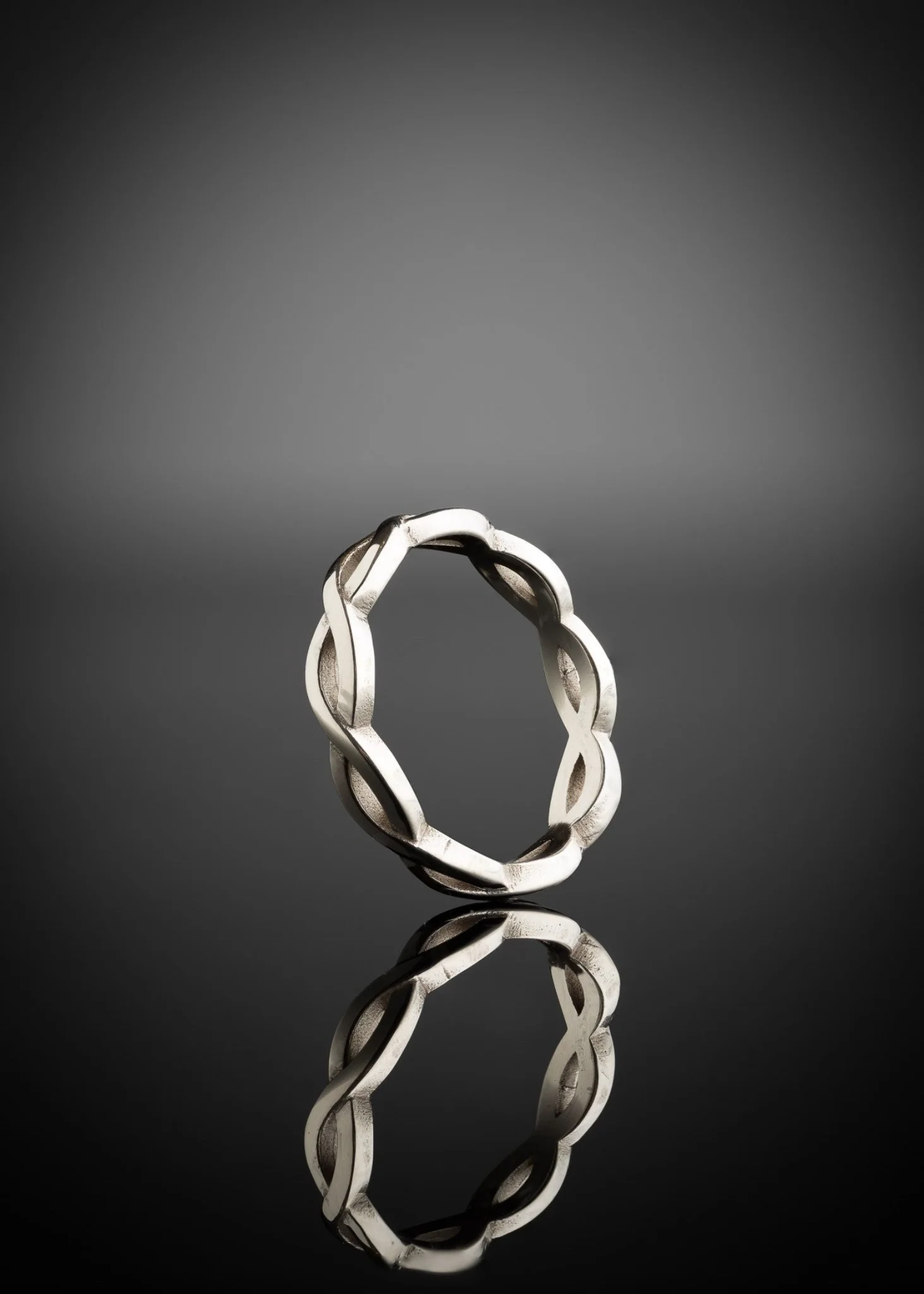 White Gold Twist Ring - Image 3